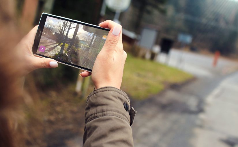 hands-mockup-nokia-lumia